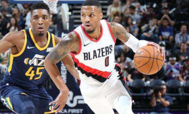 曼联女足中 曼联女足中